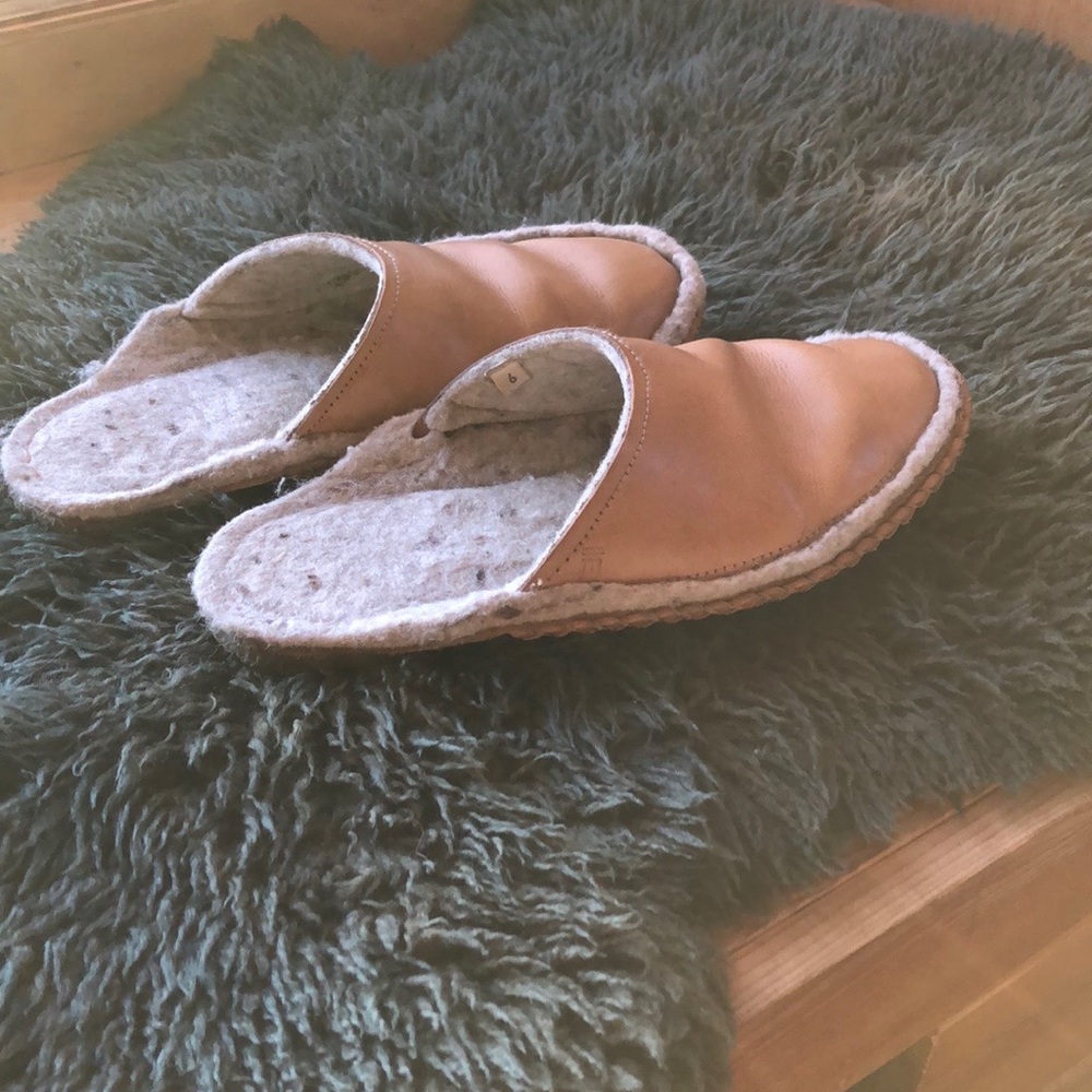 Mohinder wool slippers